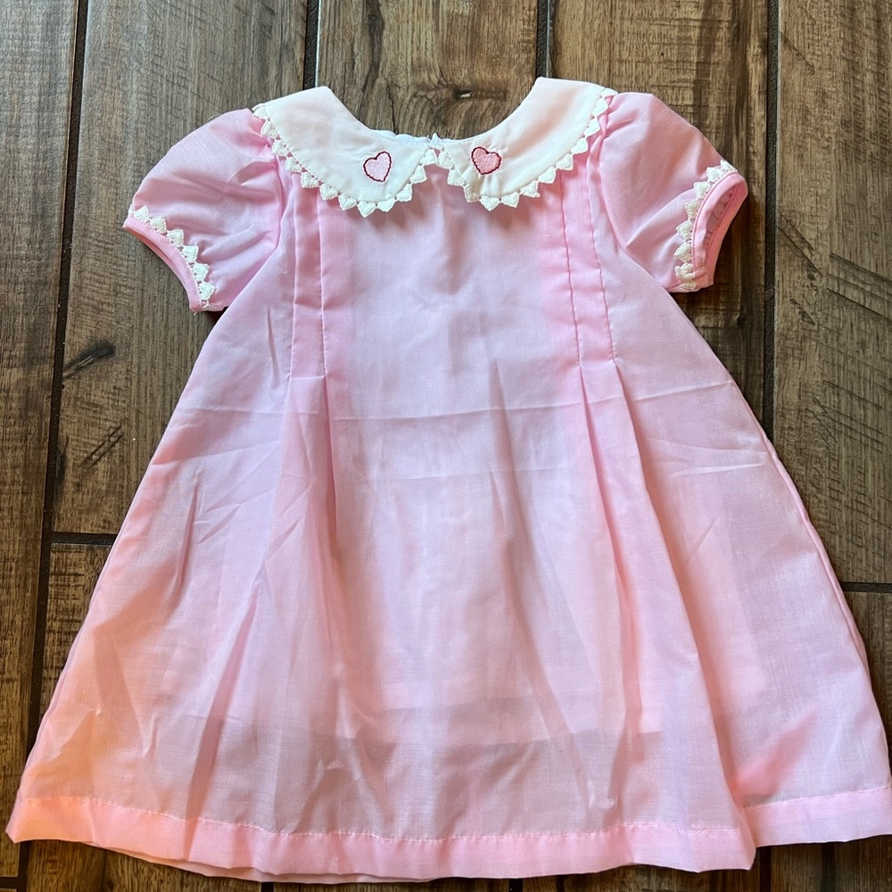 The Oaks Apparel dress with heart detail! 💗